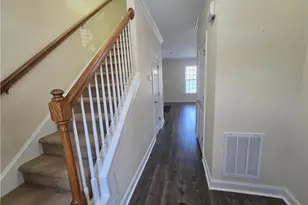 6 Viburnum Ln, Greensboro, NC 27455 - Photo 2