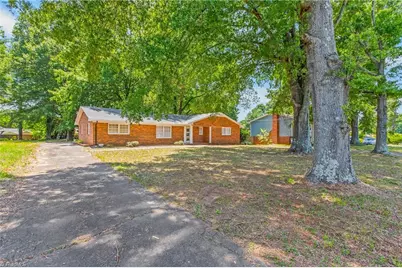 2776 Reynolds Park Road, Winston-Salem, NC 27107 - Photo 2