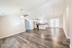 121 Maplewood Ave, Thomasville, NC 27360 - Photo 2