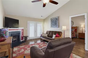 901 Glen Gate Cir, Kernersville, NC 27284 - Photo 18
