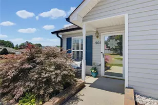 901 Glen Gate Cir, Kernersville, NC 27284 - Photo 4