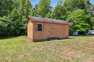 3247 Vance Street Extension, Reidsville, NC 27320 - Photo 32