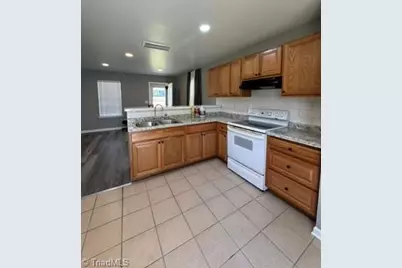 3318 Spring Street, Greensboro, NC 27405 - Photo 4