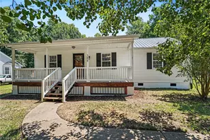 388 Meadow Lark Ln, Thomasville, NC 27360 - Photo 4