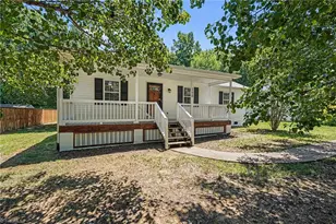 388 Meadow Lark Ln, Thomasville, NC 27360 - Photo 2