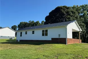 272 Shepps Boat Dock Rd, Lexington, NC 27292 - Photo 4