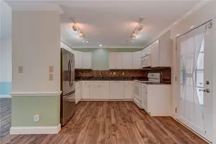 2050 E Hearthwood Ct, Greensboro, NC 27407 - Photo 10
