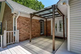 2050 E Hearthwood Ct, Greensboro, NC 27407 - Photo 28