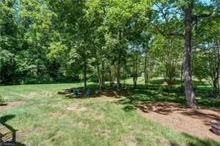 2050 E Hearthwood Ct, Greensboro, NC 27407 - Photo 30