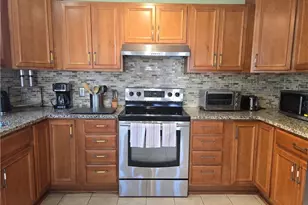 2837 Bridgeport Dr, Winston-Salem, NC 27103 - Photo 10
