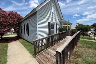 308 Upton St, Winston-Salem, NC 27103 - Photo 2