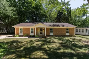 5406 Courtfield Dr, Greensboro, NC 27455 - Photo 2