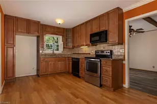 5406 Courtfield Dr, Greensboro, NC 27455 - Photo 18