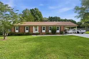 120 Tangle Dr, Jamestown, NC 27282 - Photo 2