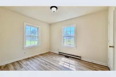 1512 Andover Avenue, Greensboro, NC 27405 - Photo 12