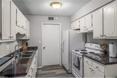 2270 Sunderland Road #12A, Winston-Salem, NC 27103 - Photo 8