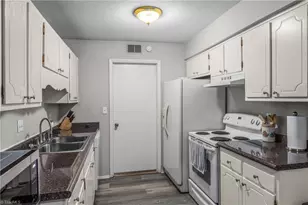 2270 Sunderland Rd, Winston-Salem, NC 27103 - Photo 8