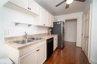 902 Josephine Boyd St, Greensboro, NC 27408 - Photo 18