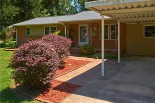 116 Bridlewood Ave, High Point, NC 27265 - Photo 4