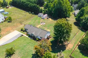 207 Whitestone Dr, Greensboro, NC 27455 - Photo 40