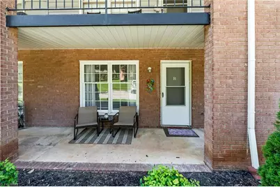 1107 Robin Hood Road #B, High Point, NC 27262 - Photo 2