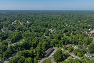 1107 Robin Hood Rd, High Point, NC 27262 - Photo 12