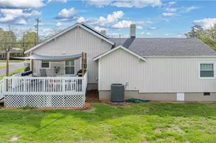 271 N Main St, Denton, NC 27239 - Photo 32