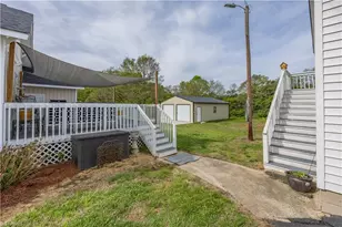 271 N Main St, Denton, NC 27239 - Photo 36