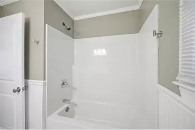 3123 Castle Avenue, Hickory, NC 28601 - Photo 18