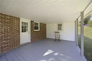 3123 Castle Ave, Hickory, NC 28601 - Photo 24