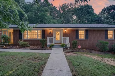 2547 Amesbury Road, Winston-Salem, NC 27103 - Photo 2