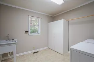 913 Colonial Hts, North Wilkesboro, NC 28659 - Photo 16