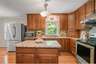 913 Colonial Heights, North Wilkesboro, NC 28659 - Photo 10