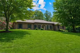 913 Colonial Hts, North Wilkesboro, NC 28659 - Photo 2