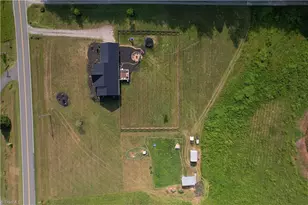 1004 Tilley Farm Rd, Pinnacle, NC 27043 - Photo 16