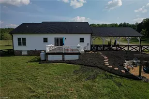 1004 Tilley Farm Rd, Pinnacle, NC 27043 - Photo 18