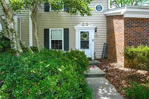 2667 Cottage Pl, Greensboro, NC 27455 - Photo 2