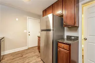 1005 Chockecherry Ln, Lewisville, NC 27023 - Photo 6
