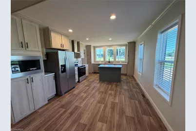 1250 Austin Little Mountain Road, Ronda, NC 28670 - Photo 10