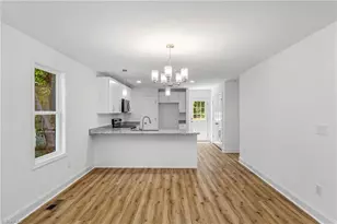 910 Roosevelt St, Winston-Salem, NC 27105 - Photo 8