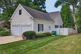 208 Cotswold Ln, King, NC 27021 - Photo 4