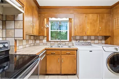 2113 Brookhurst Street, Winston-Salem, NC 27106 - Photo 16