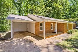 2113 Brookhurst St, Winston-Salem, NC 27106 - Photo 6