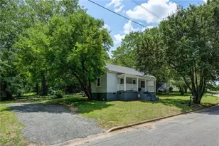 1322 Maryland Ave, Eden, NC 27288 - Photo 4