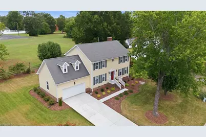 3815 Oak Forest Drive, High Point, NC 27265 - Photo 8