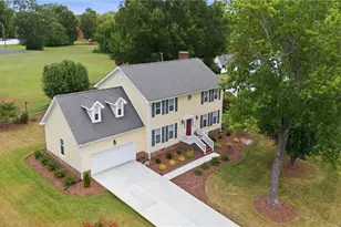 3815 Oak Forest Dr, High Point, NC 27265 - Photo 8