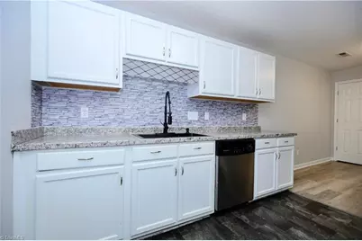 2624 Guyer Street #2B, High Point, NC 27265 - Photo 8