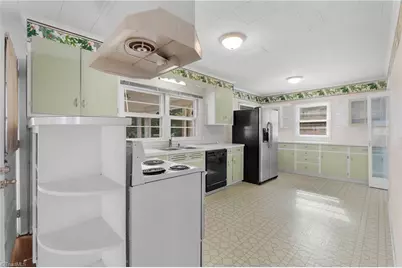 603 Duke Street, Thomasville, NC 27360 - Photo 12
