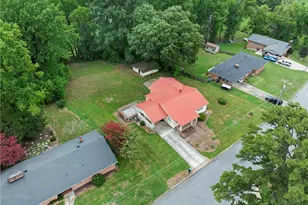 603 Duke St, Thomasville, NC 27360 - Photo 38