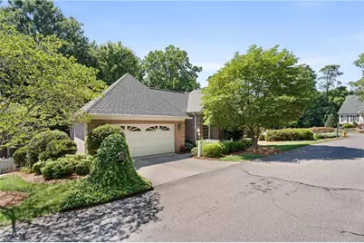 237 Village Green Square, Winston-Salem, NC 27104 - Photo 4